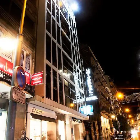 Universal Hotel 3*