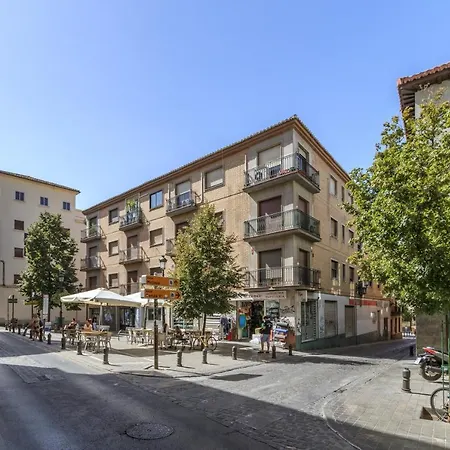 Apartamento En Plaza Fortuny * Granada