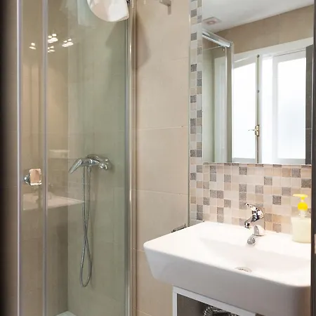 Valentina Deluxe 3000 Apartment Granada