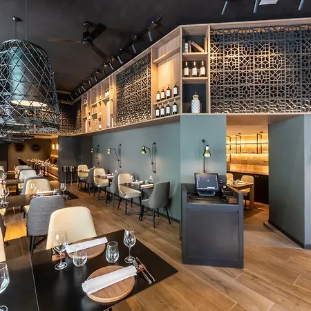 Отель Eurostars Gran Via 5*