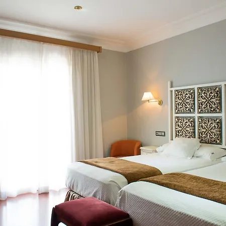 Angeles & Hotel 4*