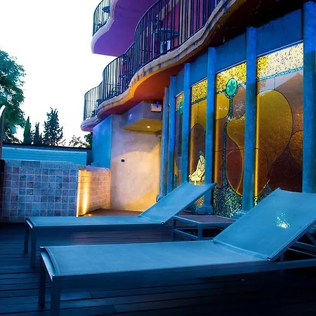 Angeles & Hotel 4*