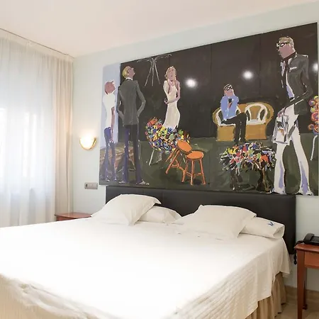 Hotel Angeles & 4*