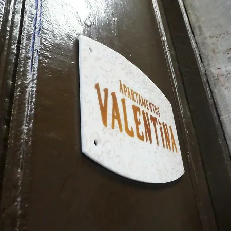 Valentina Deluxe 3000 Apartment *