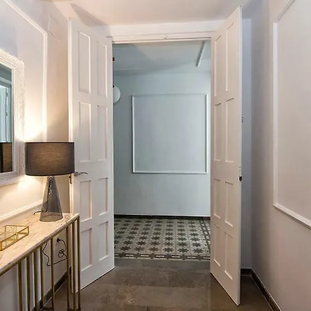 Gran Via Luxury 3br Apartment *
