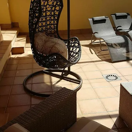With 4 Bedrooms In Granada, With Wonderful View, Furnis Apartment Granada