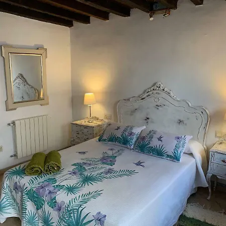 Charming De Gomerez Apartment *
