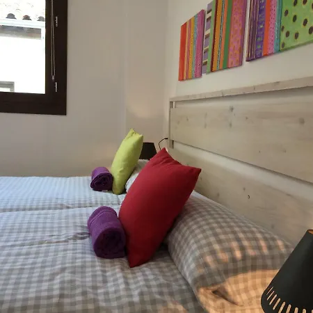 Center 2 Bedrooms