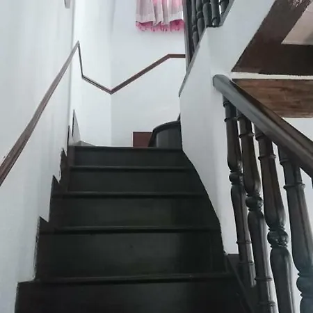 La Casita De *