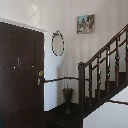 La Casita De *