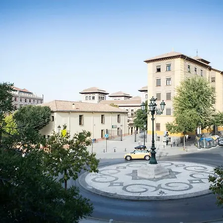 6 Plaza Del Triunfo *