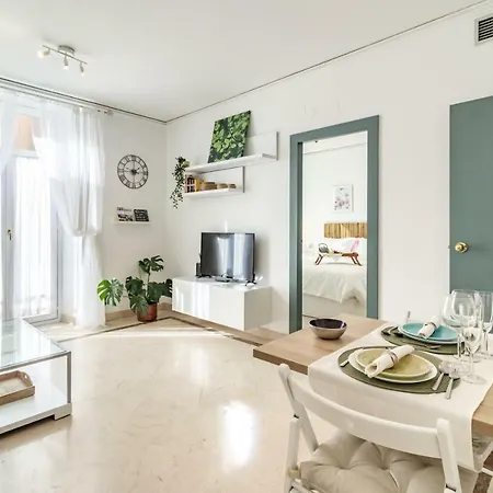 Gran Via Balconies Apartment