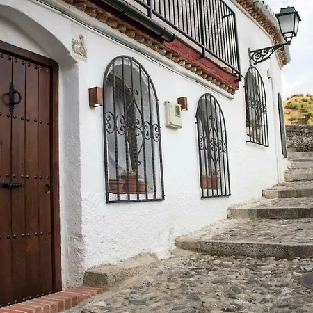 Cueva De Lindaraja Holiday home