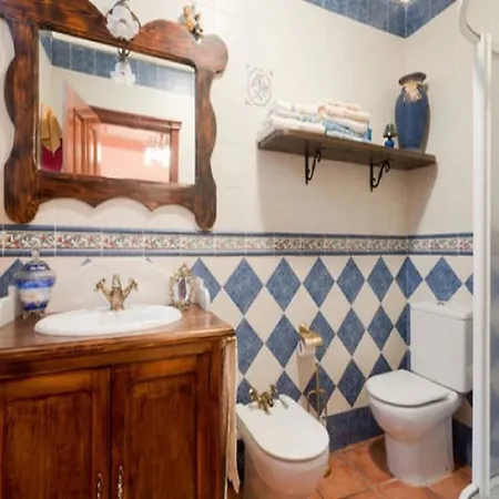With 3 Bedrooms In Granada, With Wonderful View, Balcon * Granada