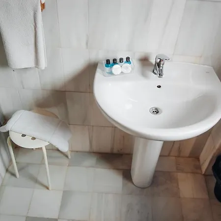 Hostal White Nest *