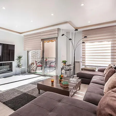 Great Centre Apartment *