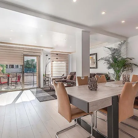Great Centre Apartment *