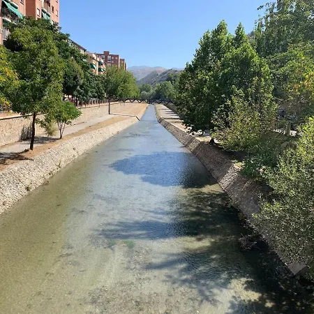 Apartamento En Granada Con Facil Aparcamiento En La Zona Dom wakacyjny