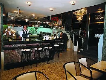 Otel Luna Arabial Granada