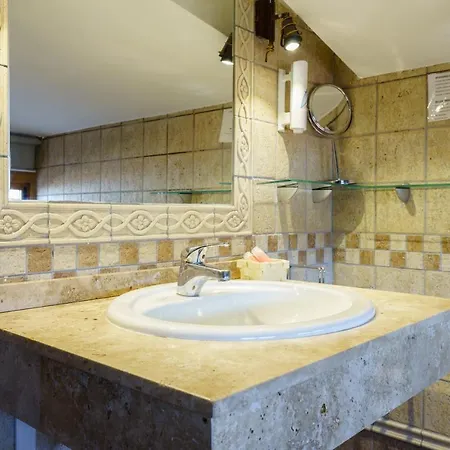 Boutique Reina Mora Grenada