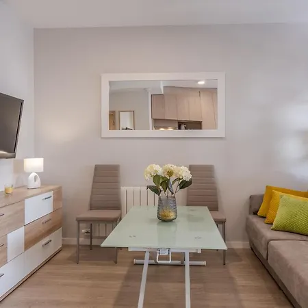 Big Apple By A3rentals * Granada