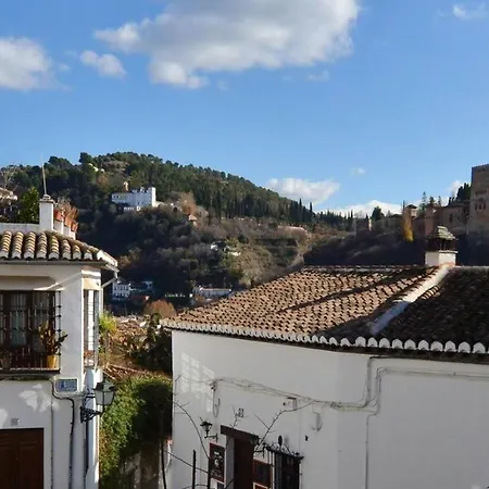 Callejón Del Aljibe De Trillo * Granada
