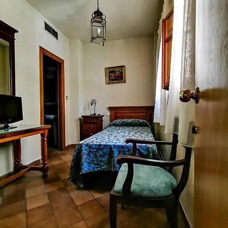 Otel Almona