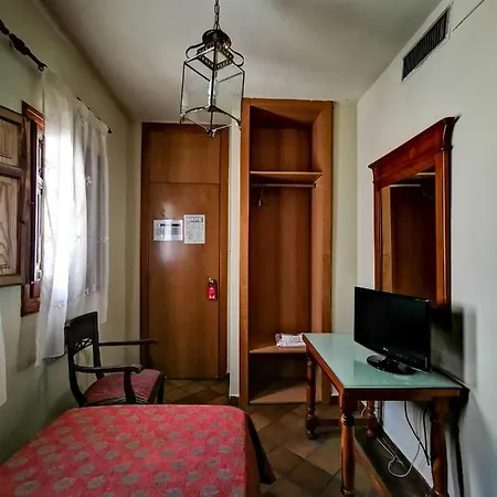 Otel Almona