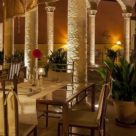 Palacio De Santa Paula, Autograph Collection