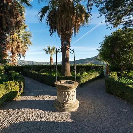 Palacete De Cazulas * Grenade