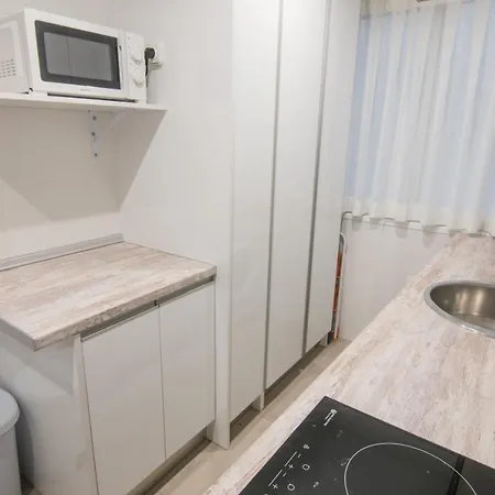 Tuguest Station 2 * Гранада