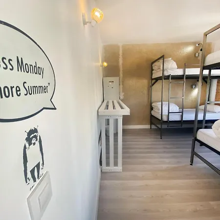 Eco Hostel *