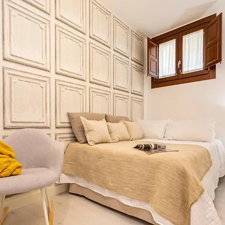 Genteel Zacatin Apartment *