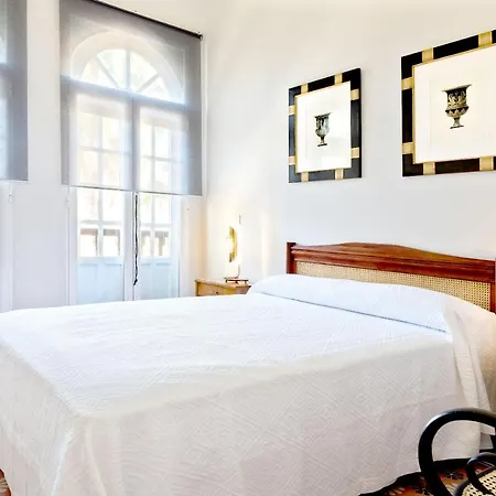 Apartment Genteel Romanilla *