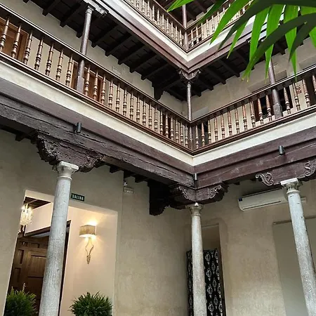 Hotel Mercader De Sedas