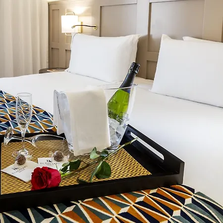 Eurostars Puerta Real Hotel
