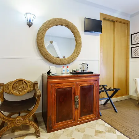 Hotel Boutique Reina Mora
