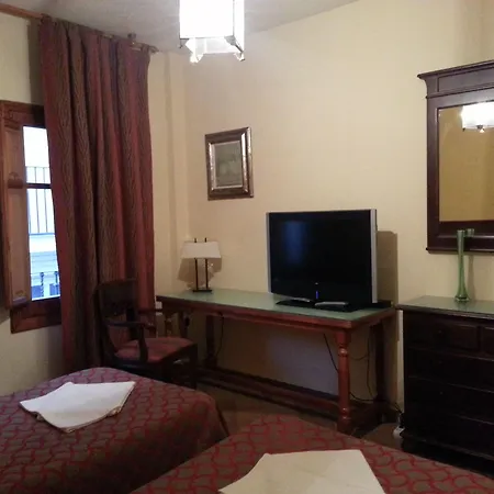 Almona Otel 2*