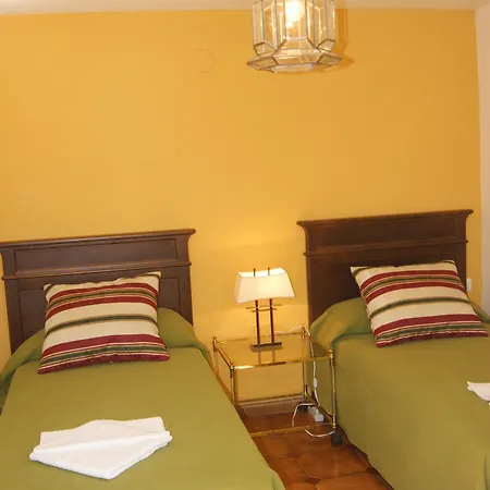 Almona Otel 2*