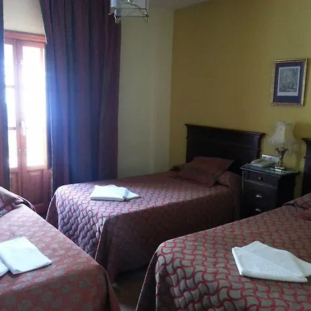 Otel Almona 2*