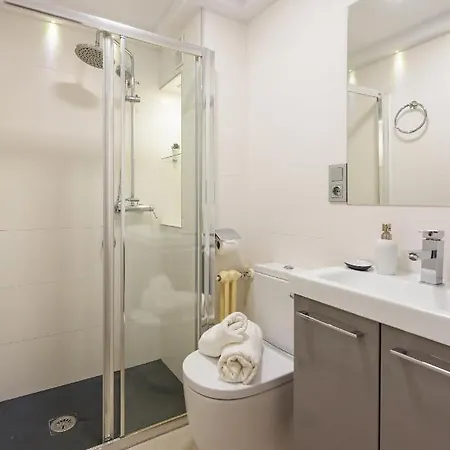 Apartamento Centrico Parking Aire Acondicionado Y Wifi *
