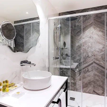 Eurostars Puerta Real Hotell