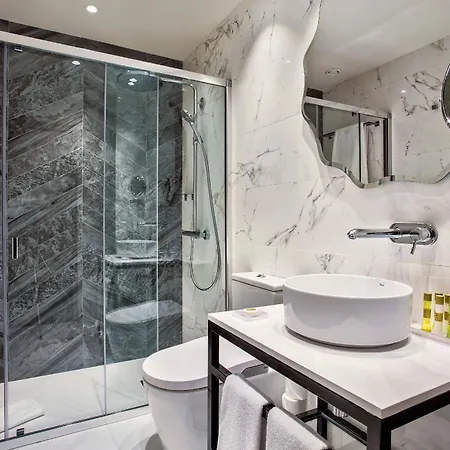 Eurostars Puerta Real Hotel
