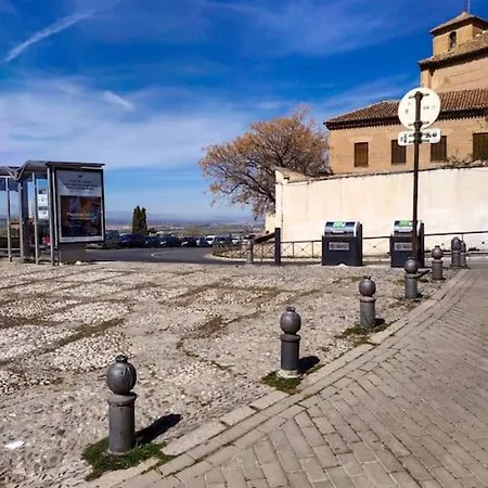 Preciosa Casa Soleada En Mirador Albaicin Сasa de vacaciones