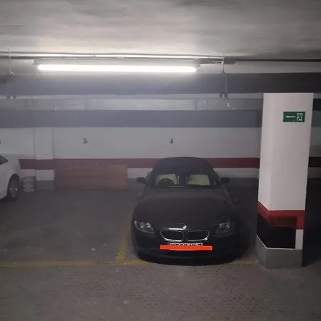 Centrico Parking Aire Acondicionado Y Wifi *