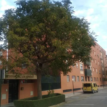 Luminoso En Urbanizacion Privada * Granada