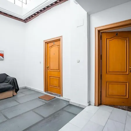 Qh Ayuntamiento Apartamento *