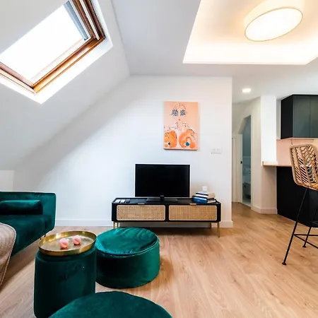 Wekey Homes Aben Humeya, Centro