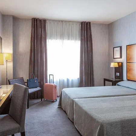 Hotel Macià Real De La Alhambra 4*