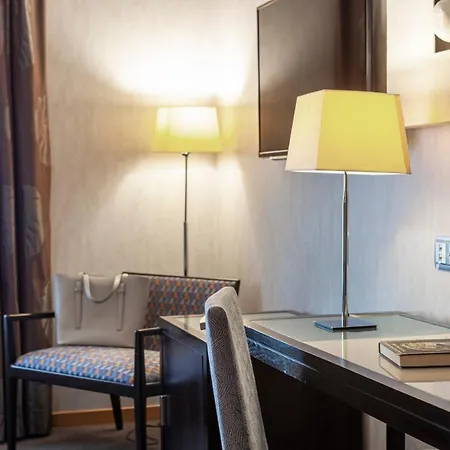 Macià Real De La Alhambra Hotel